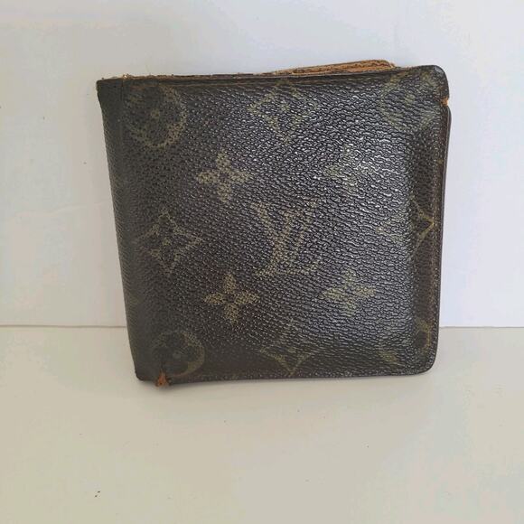 Vintage Louis Vuitton Men's LV Brown Bi-Fold Leather Wallet Monogram Classic
